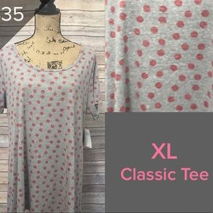 LulaRoe Classic T.